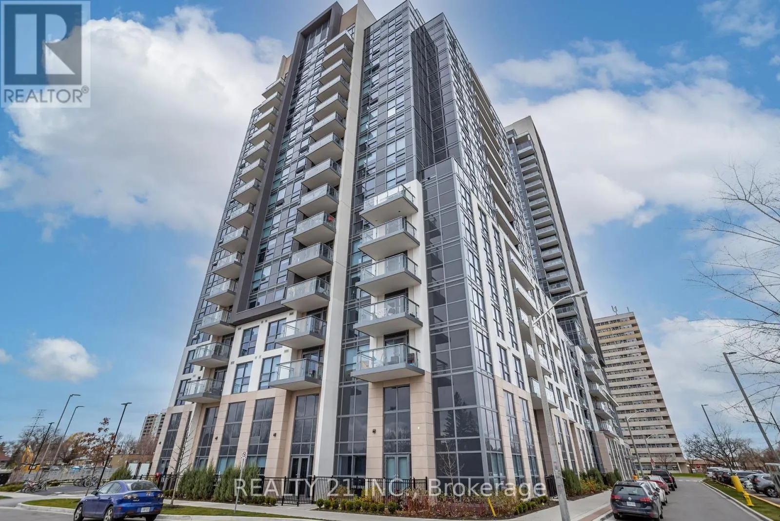 519 - 30 MEADOWGLEN PLACE