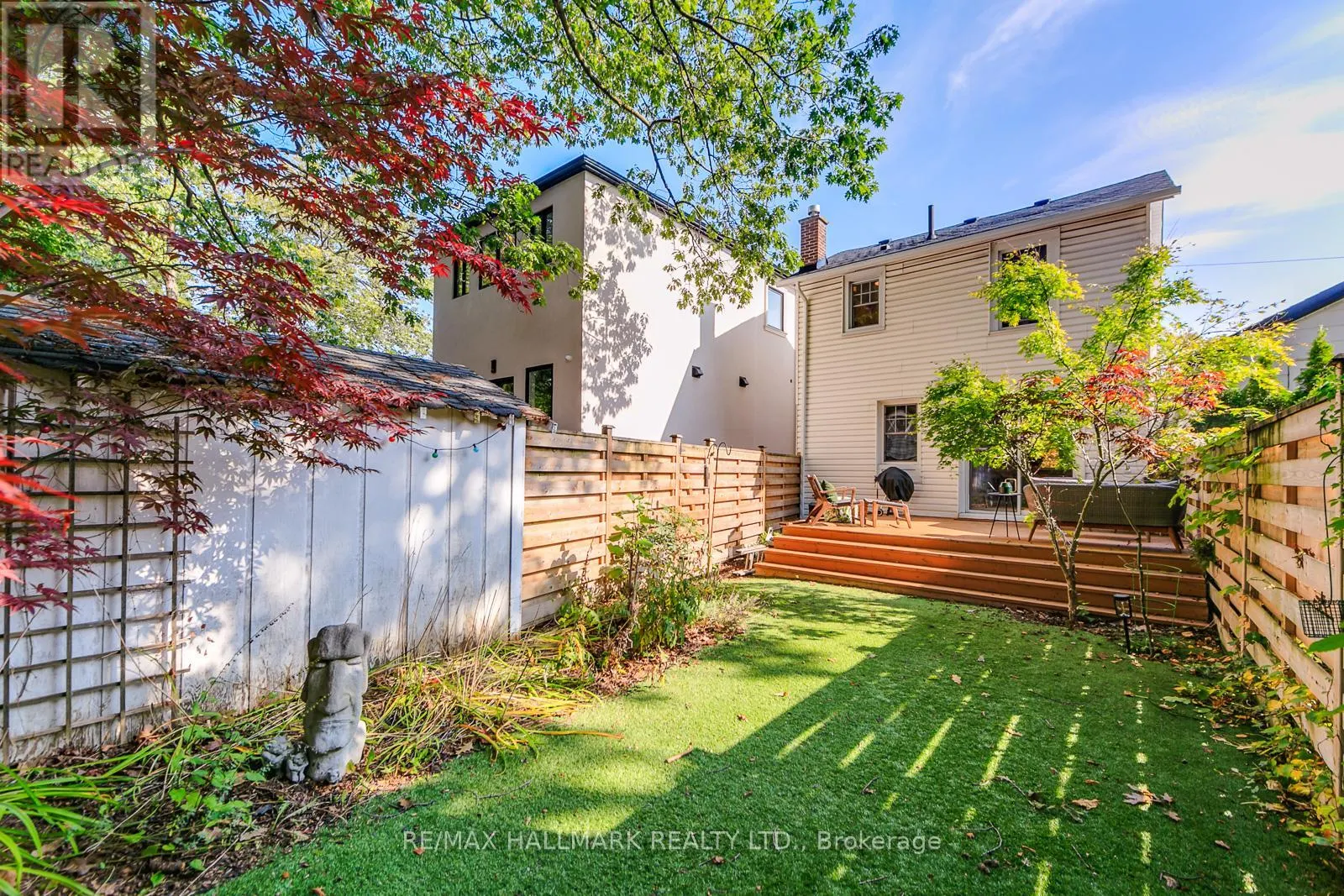 120 WARDEN AVENUE