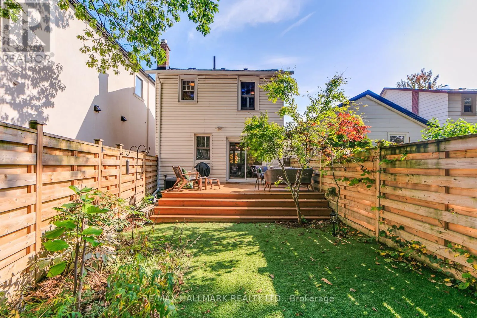 120 WARDEN AVENUE