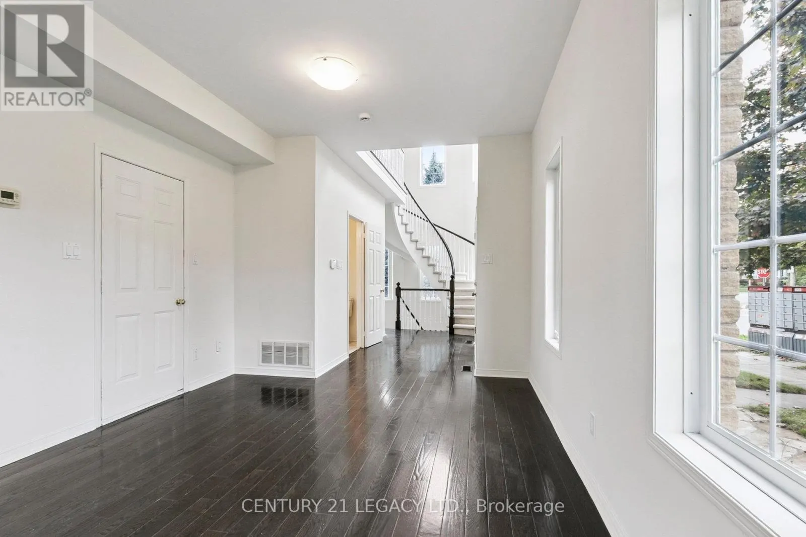 1 BRIMFOREST GATE