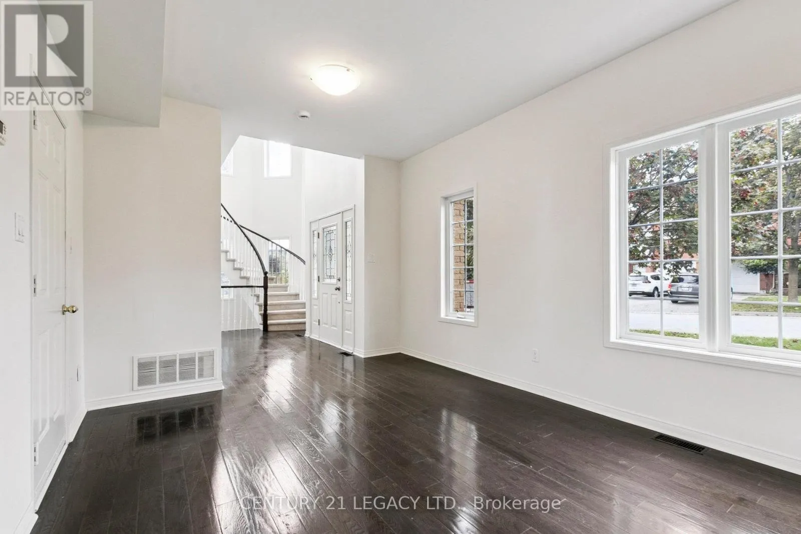 1 BRIMFOREST GATE