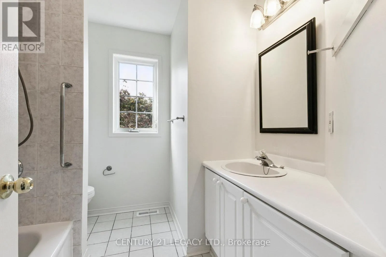 1 BRIMFOREST GATE