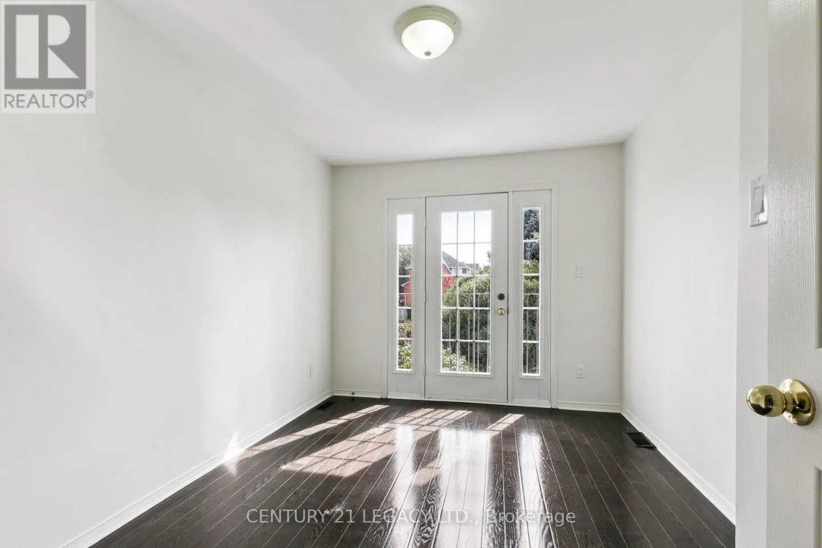 1 BRIMFOREST GATE