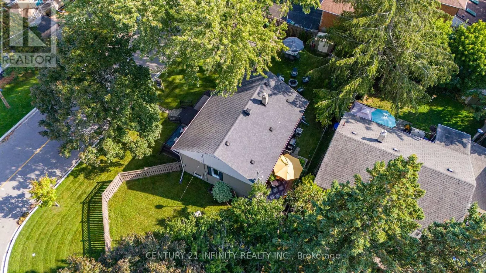 43 COLONIAL AVENUE