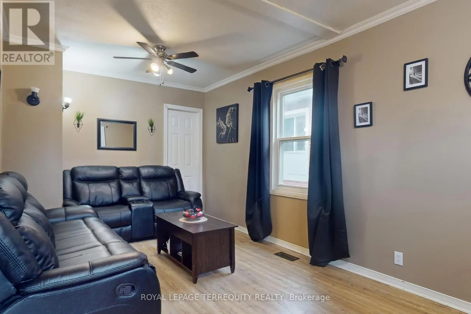 104 PARK ROAD S