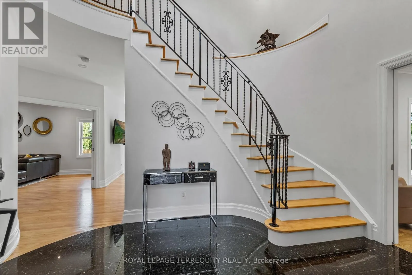 507 ROUGEMOUNT DRIVE