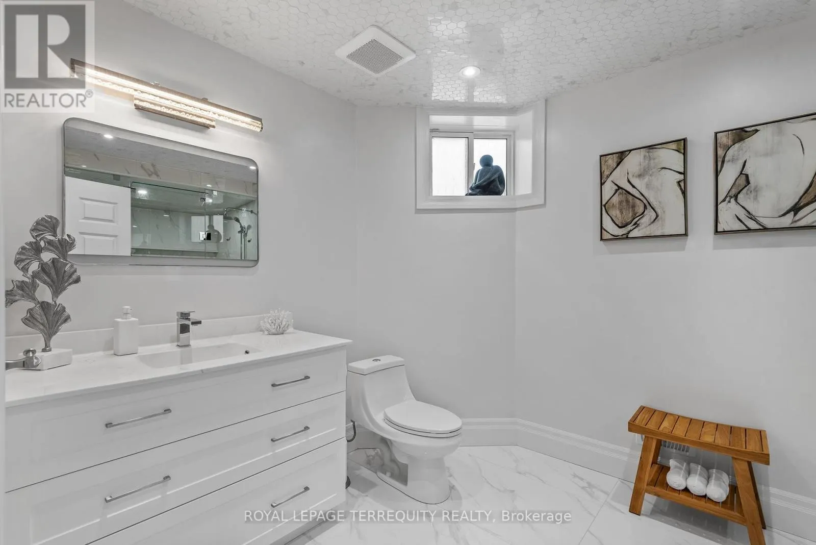 507 ROUGEMOUNT DRIVE