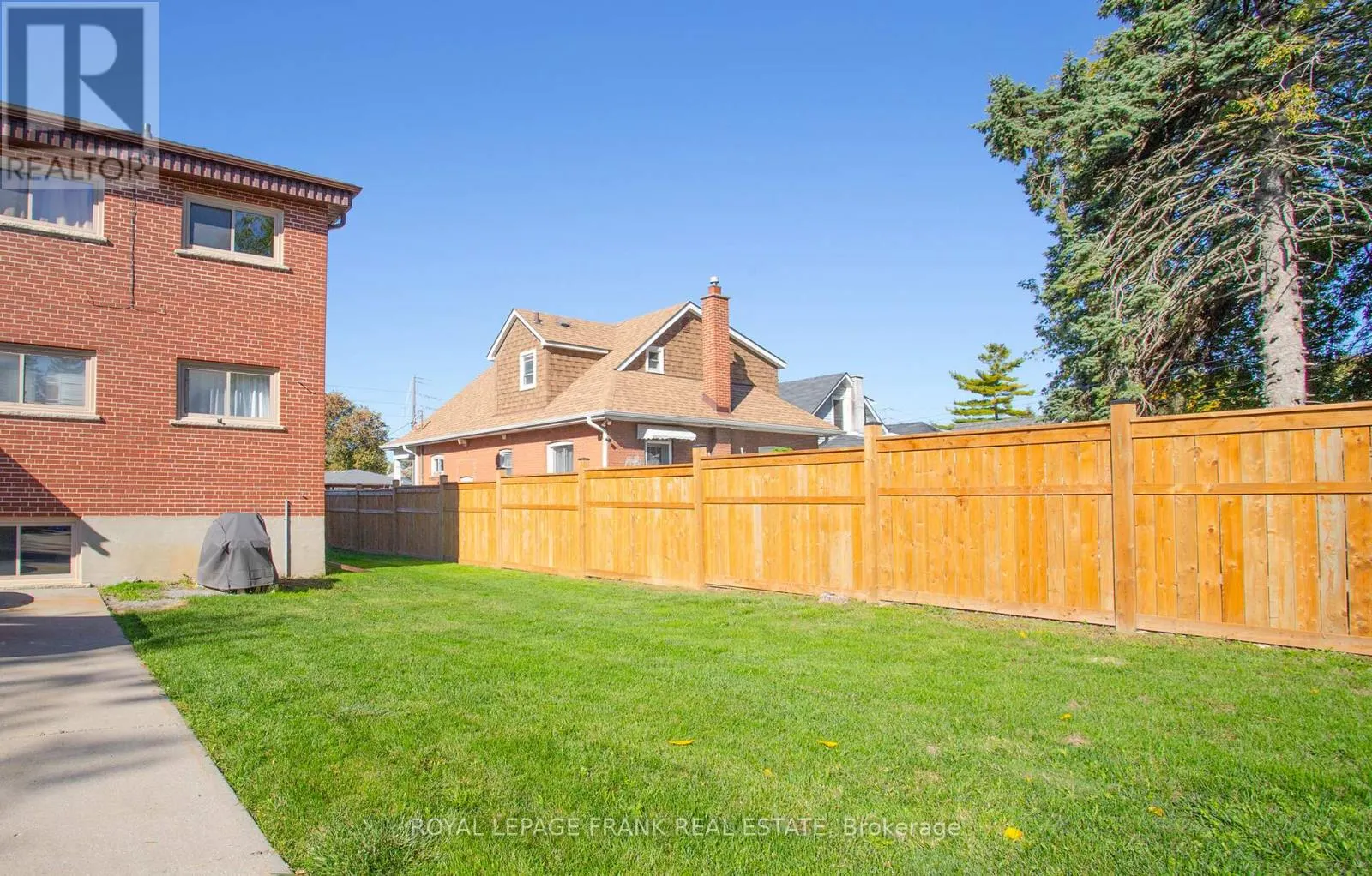 203 OSHAWA BOULEVARD S