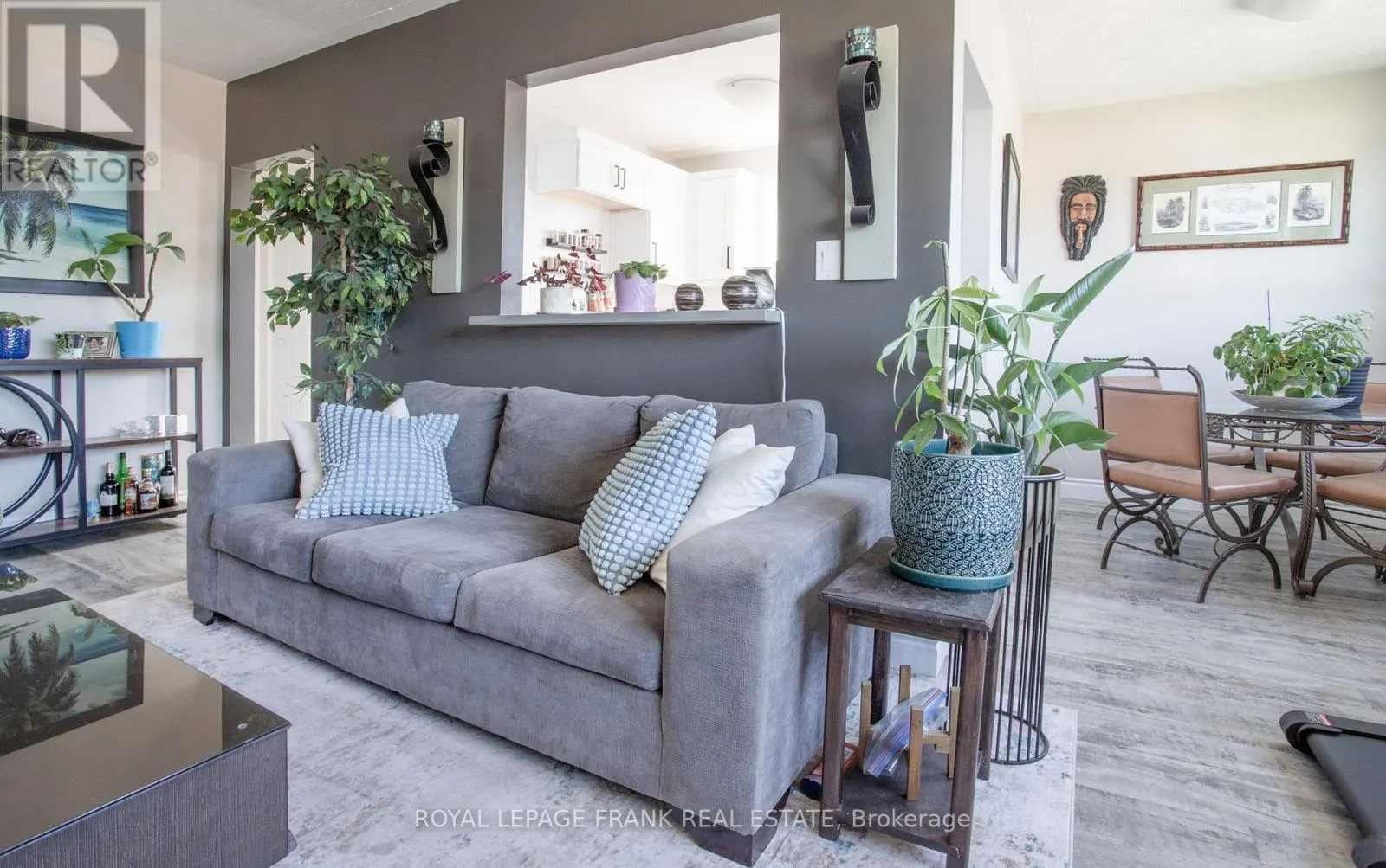 203 OSHAWA BOULEVARD S