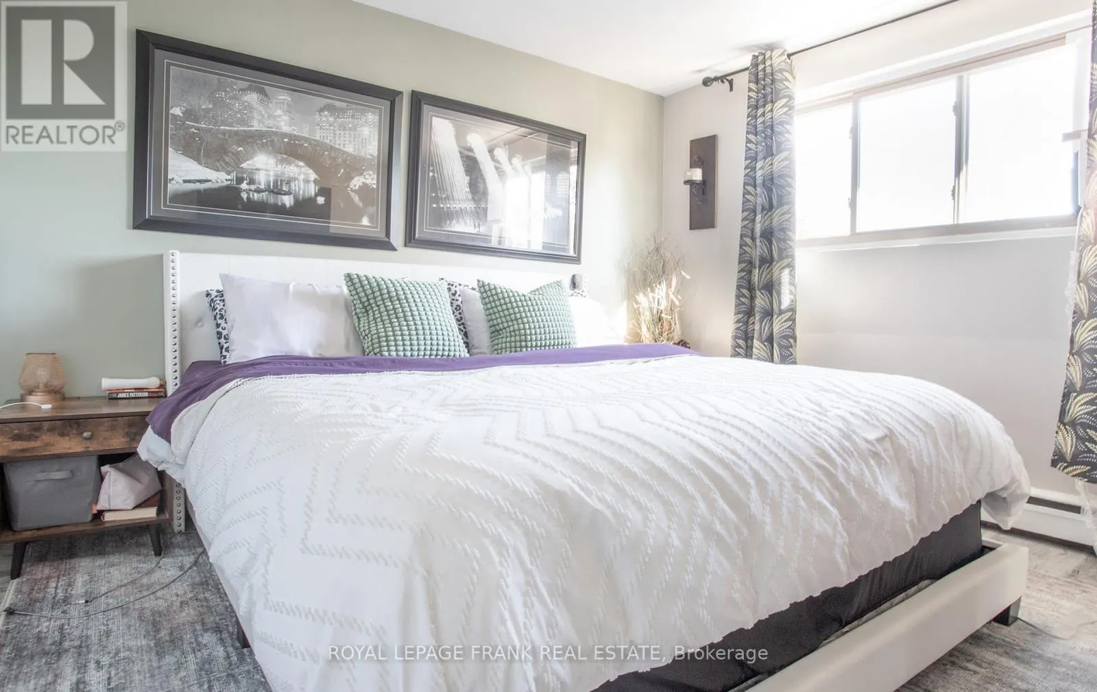203 OSHAWA BOULEVARD S