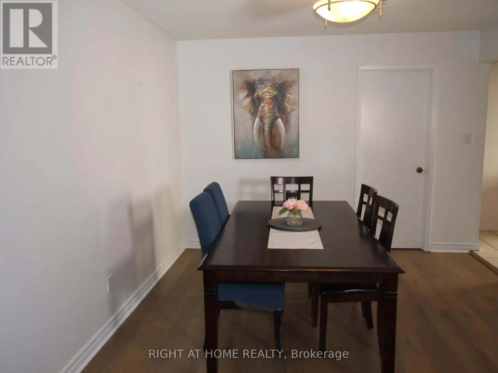 53 RENFIELD CRESCENT