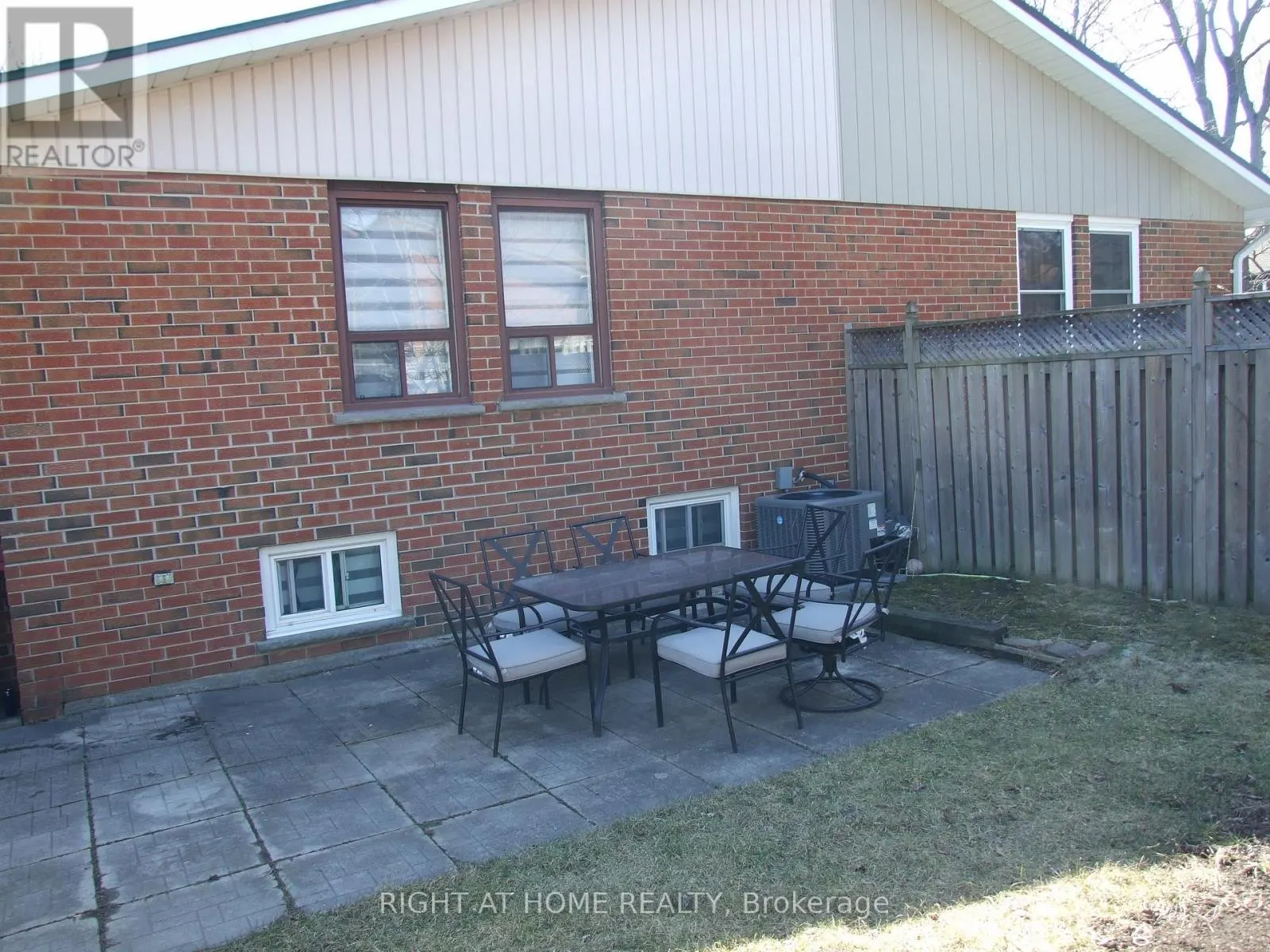 53 RENFIELD CRESCENT