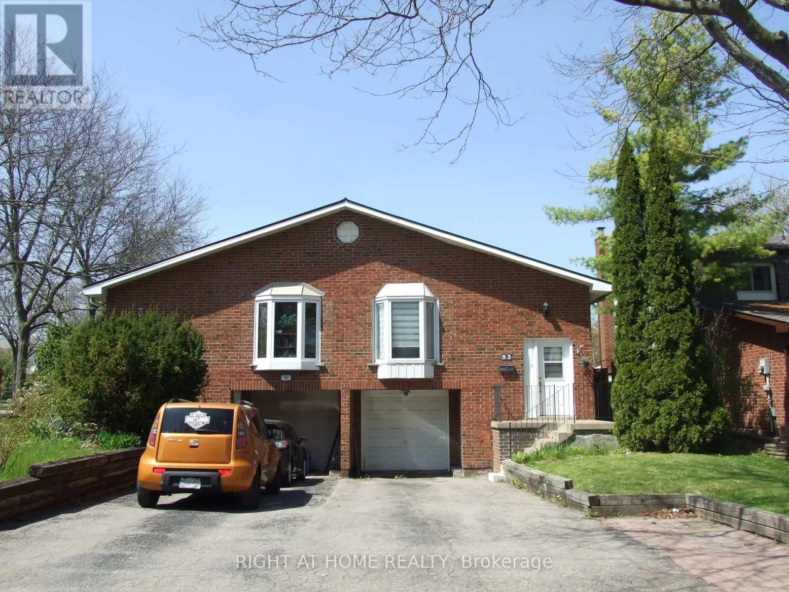 53 RENFIELD CRESCENT