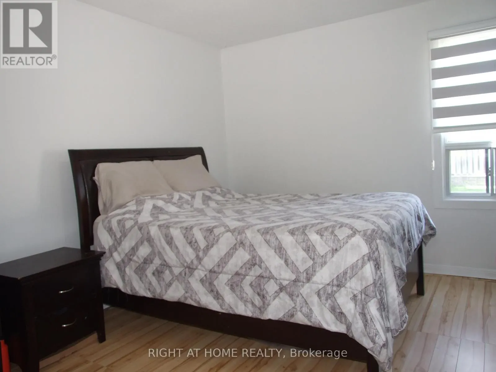 53 RENFIELD CRESCENT