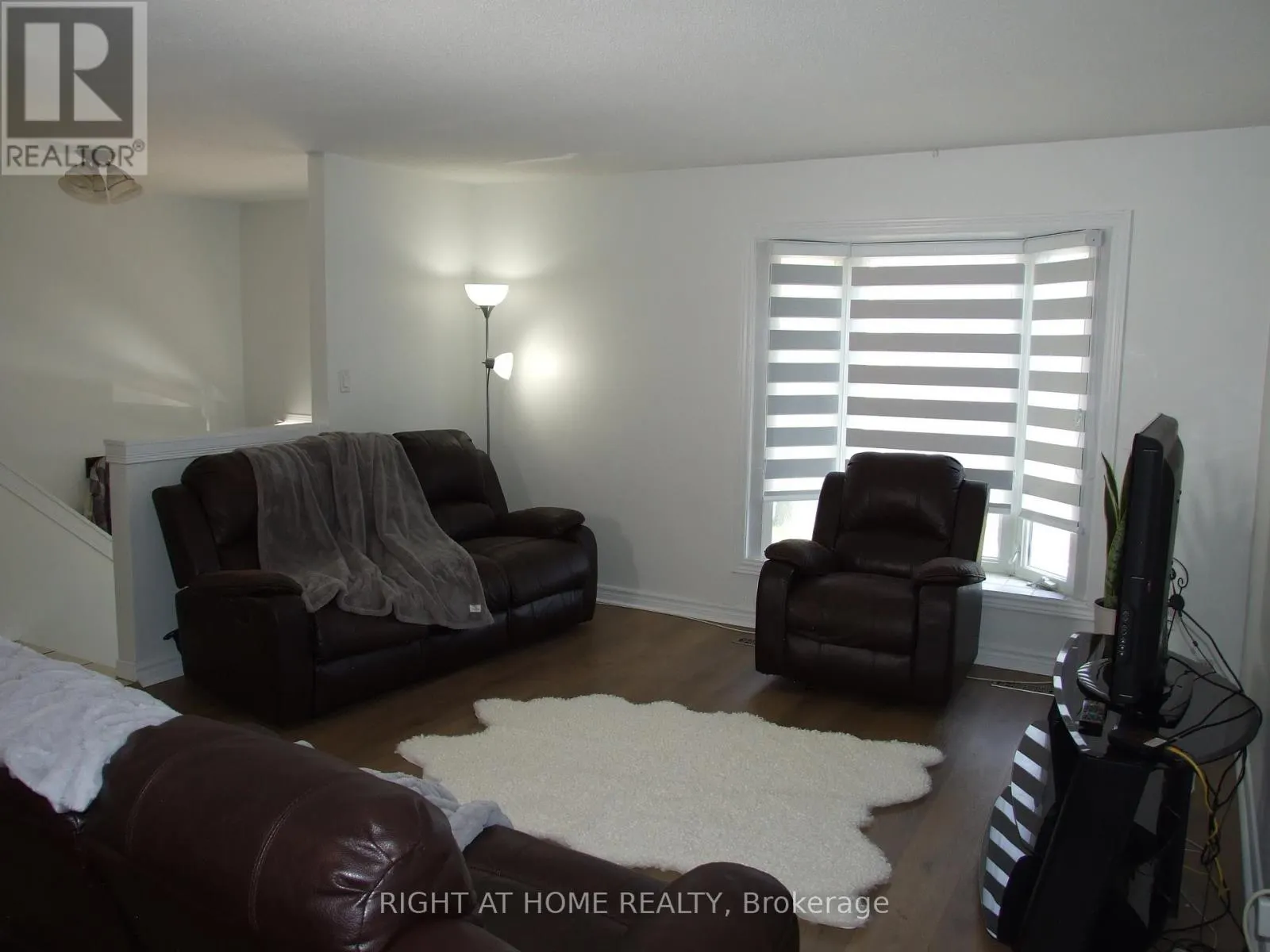 53 RENFIELD CRESCENT