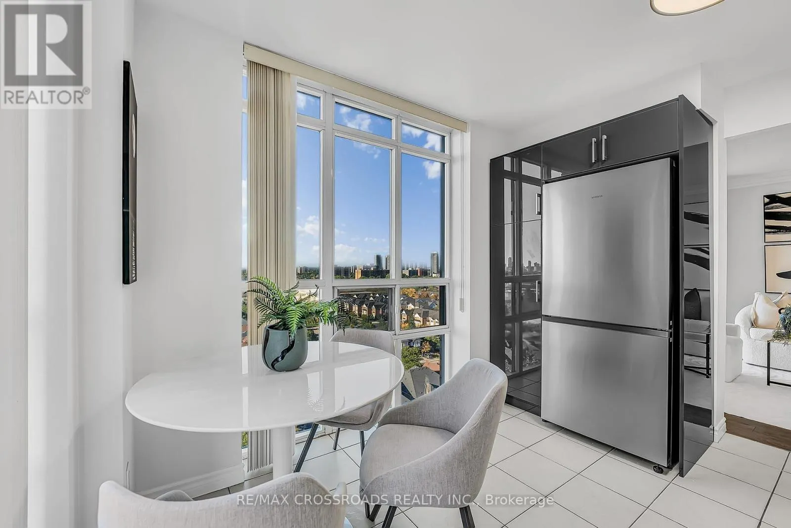 1307 - 8 MONDEO DRIVE