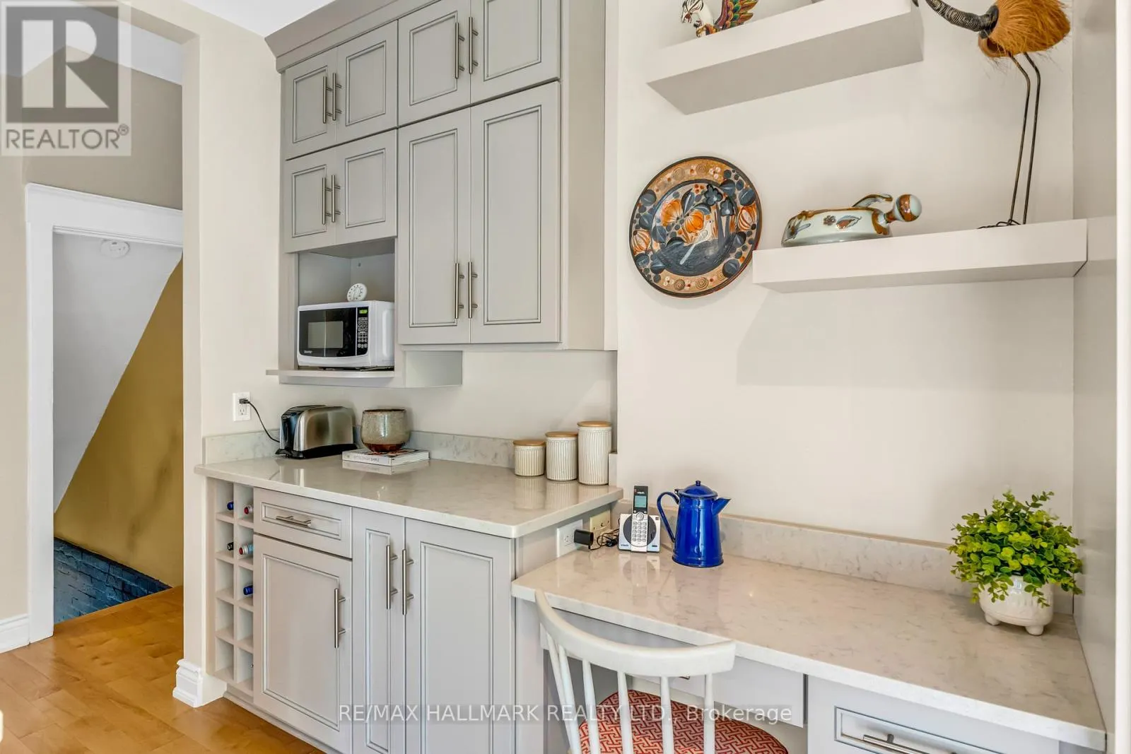 63 EASTMOUNT AVENUE