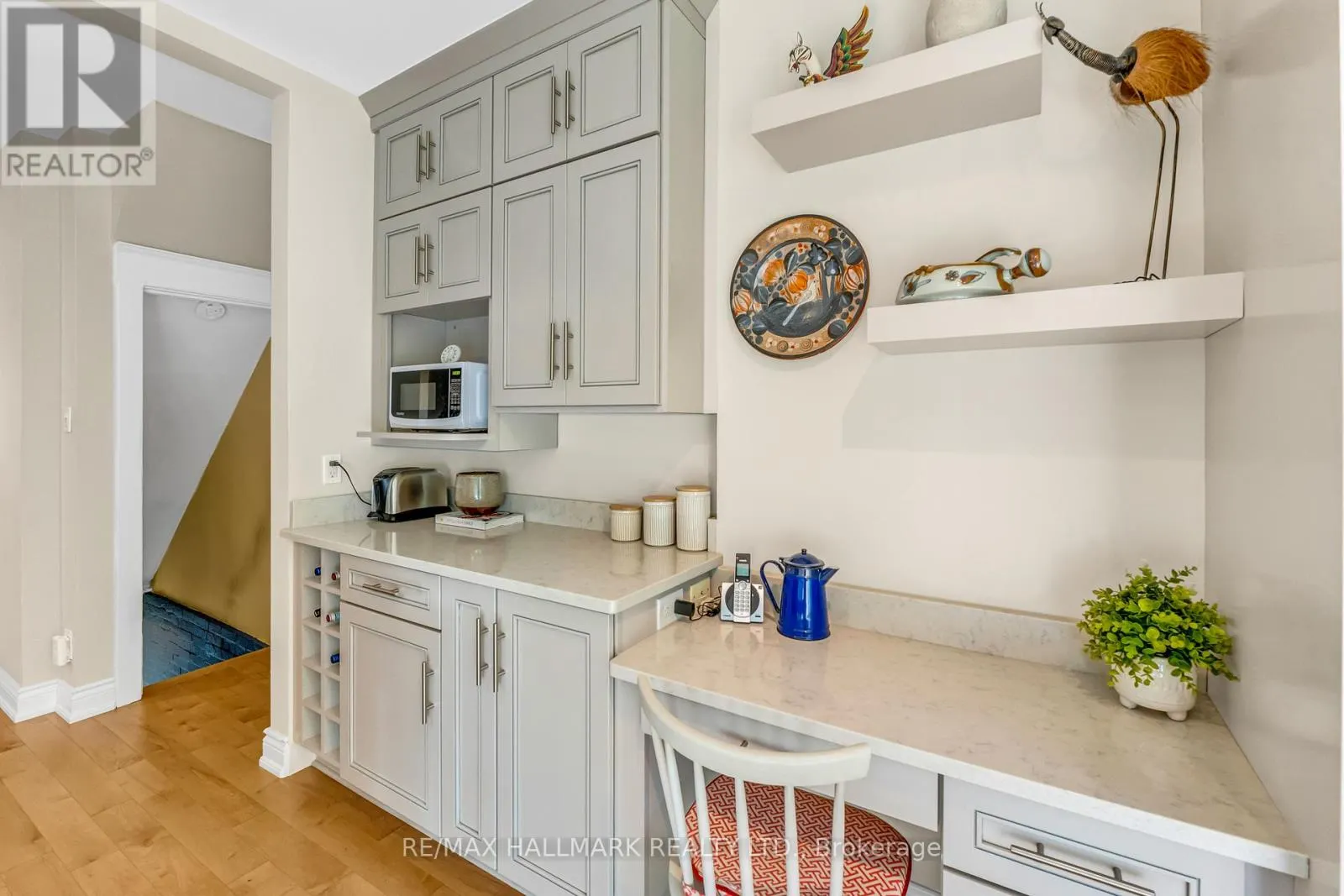 63 EASTMOUNT AVENUE