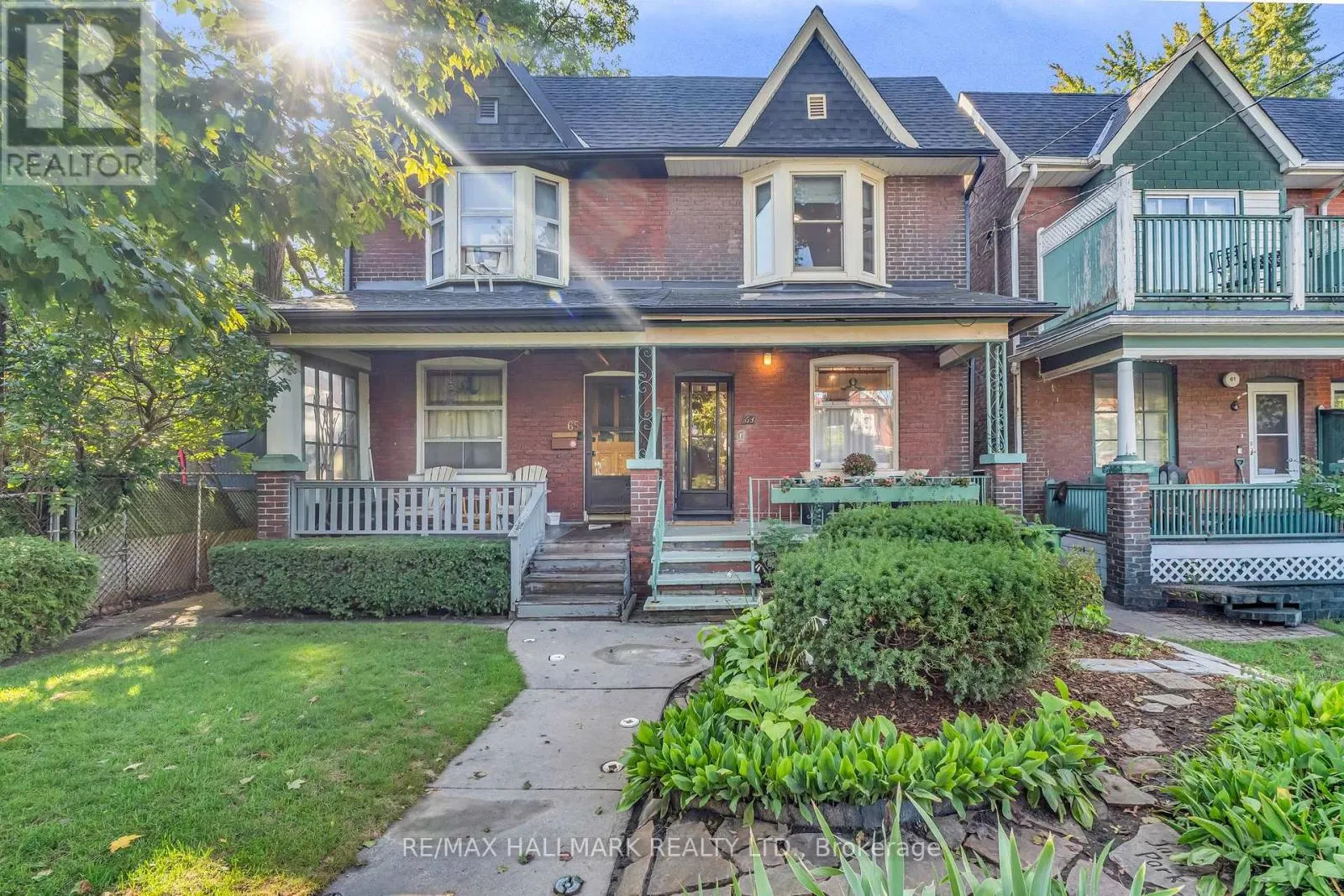 63 EASTMOUNT AVENUE