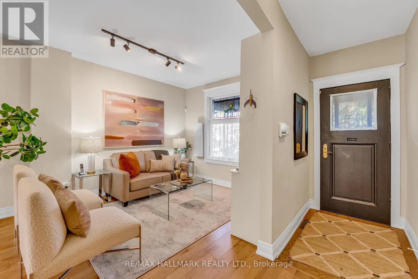 63 EASTMOUNT AVENUE