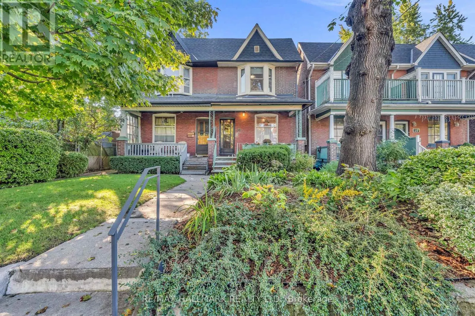63 EASTMOUNT AVENUE