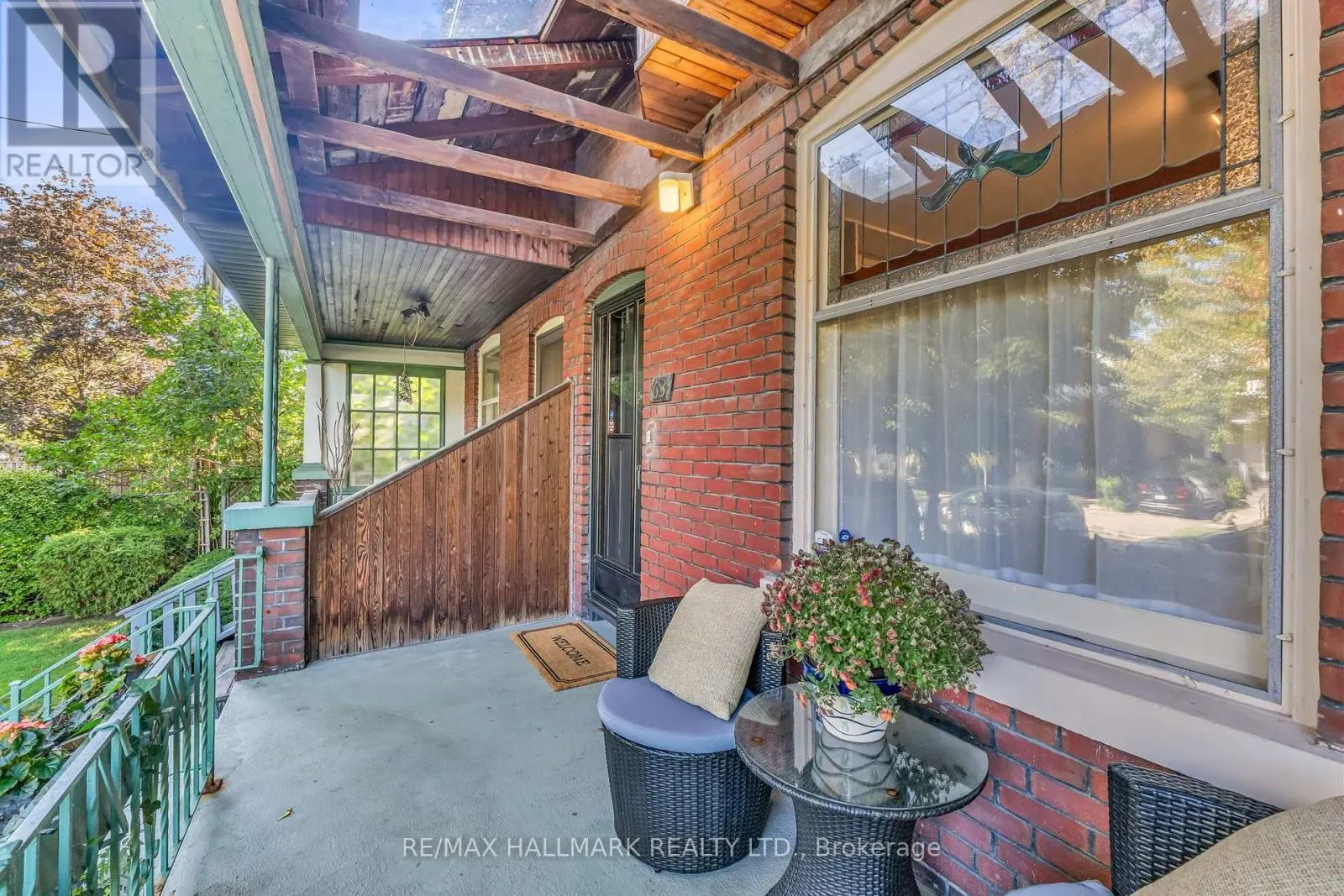 63 EASTMOUNT AVENUE