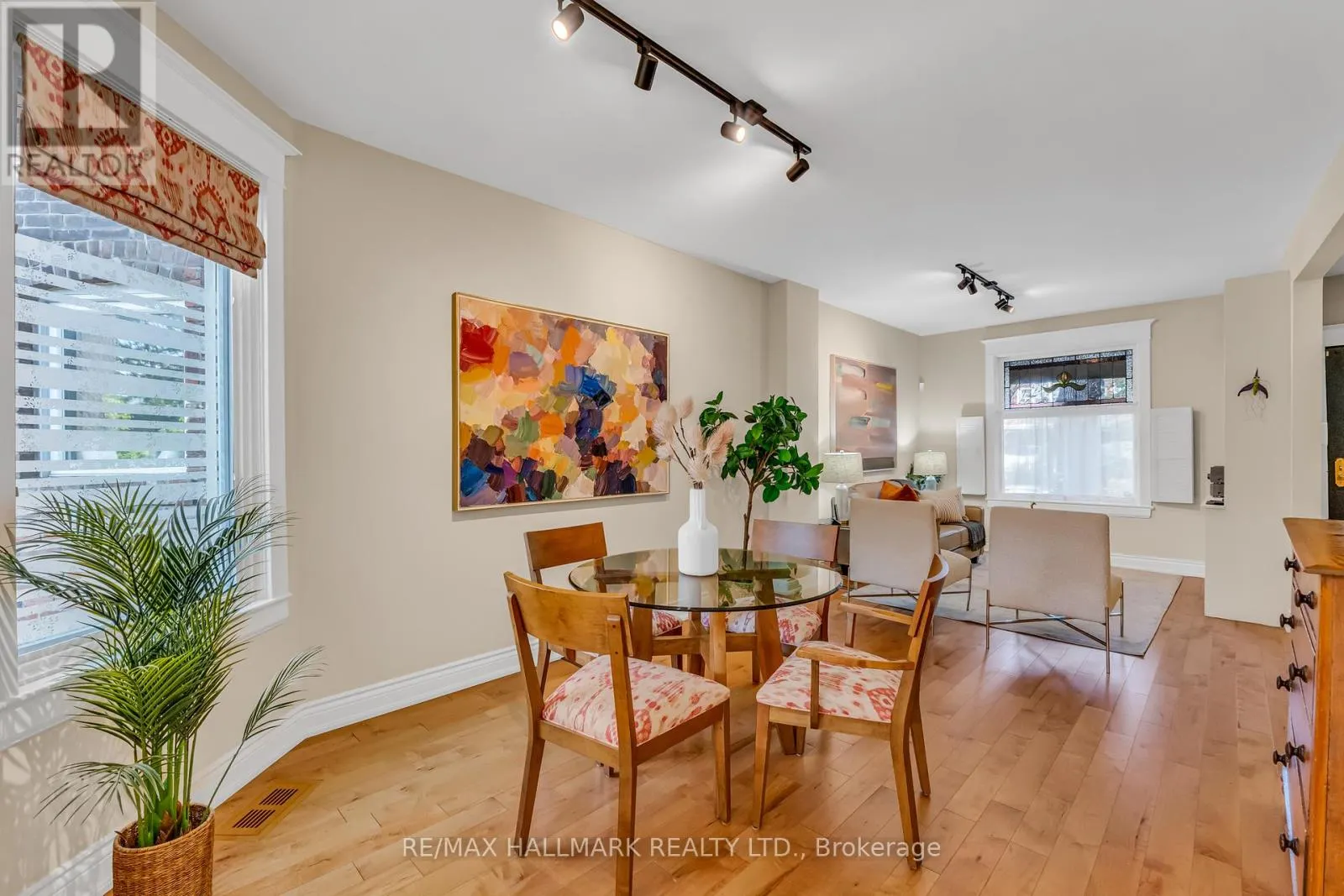 63 EASTMOUNT AVENUE