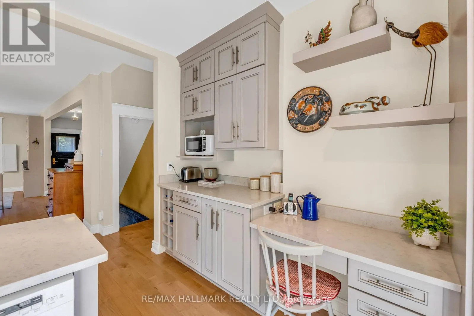 63 EASTMOUNT AVENUE