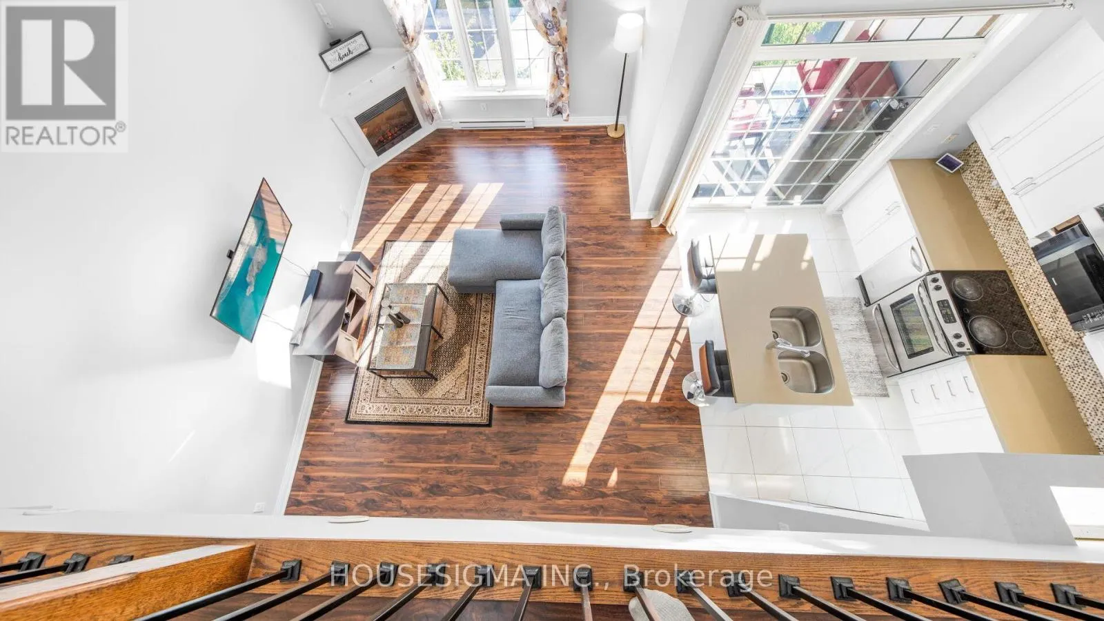 18 LOVEGROVE LANE