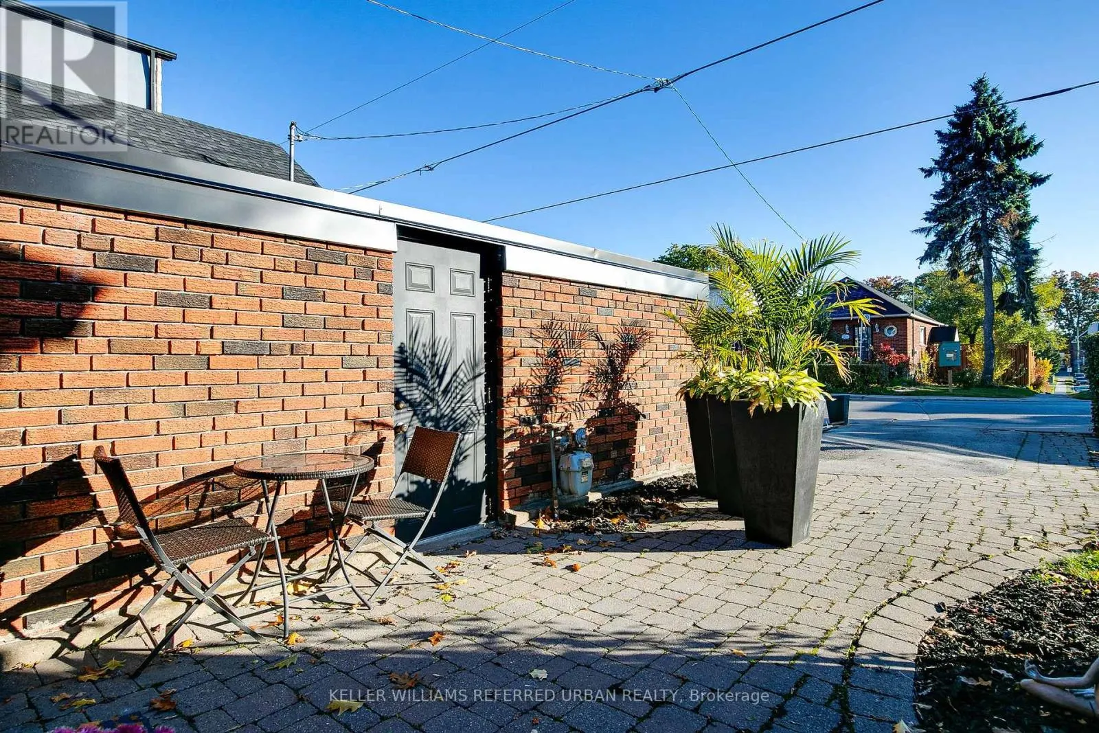 106 LEYTON AVENUE