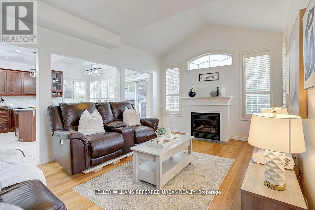 2 THISTLEDOWN CRESCENT