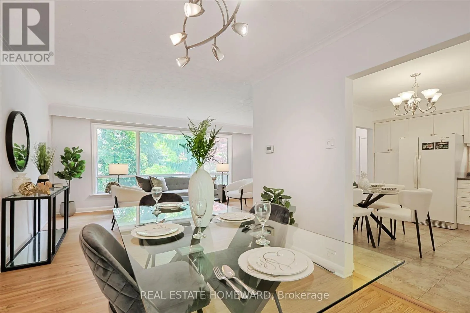 8 BURNVIEW CRESCENT