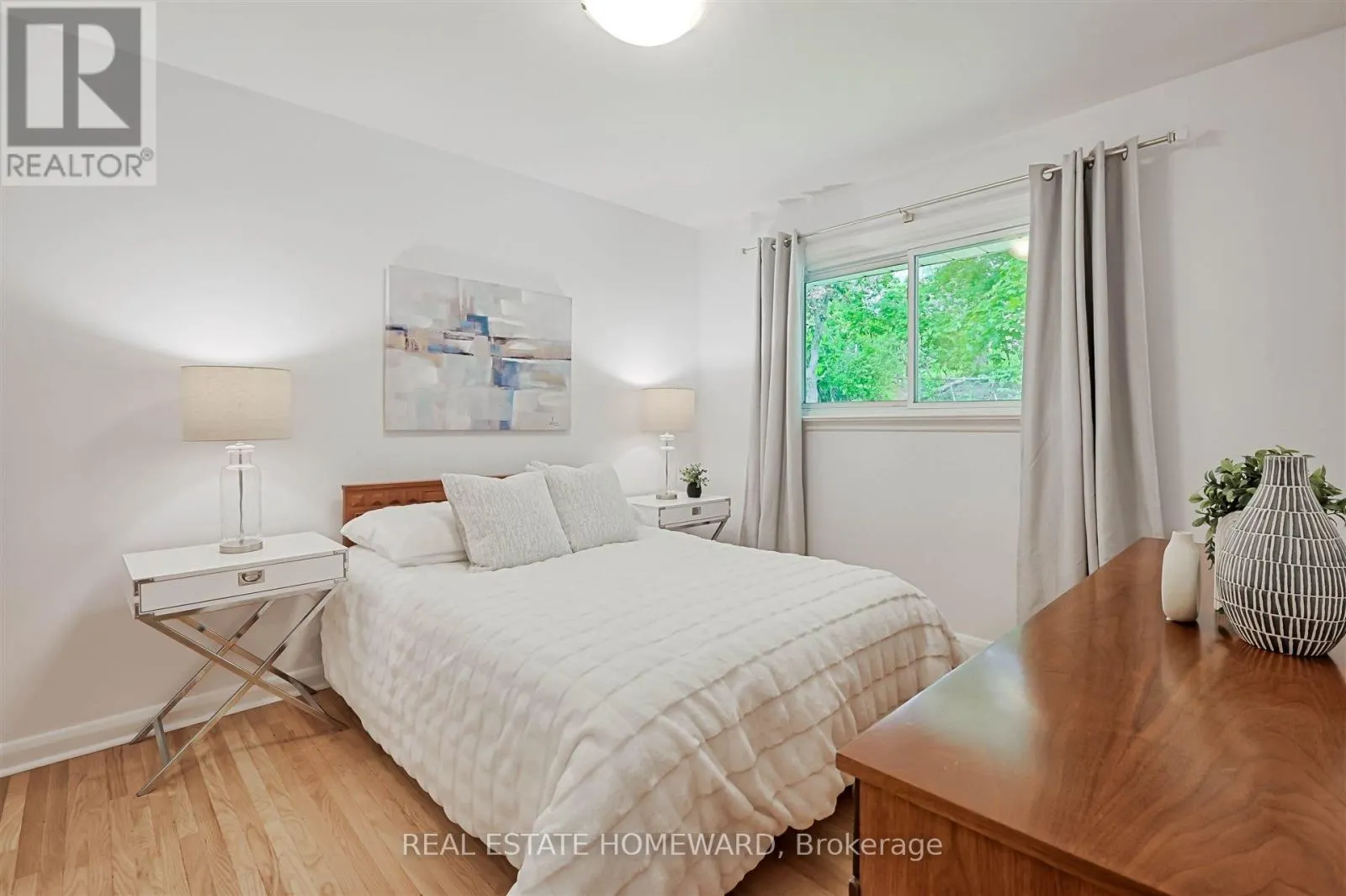 8 BURNVIEW CRESCENT