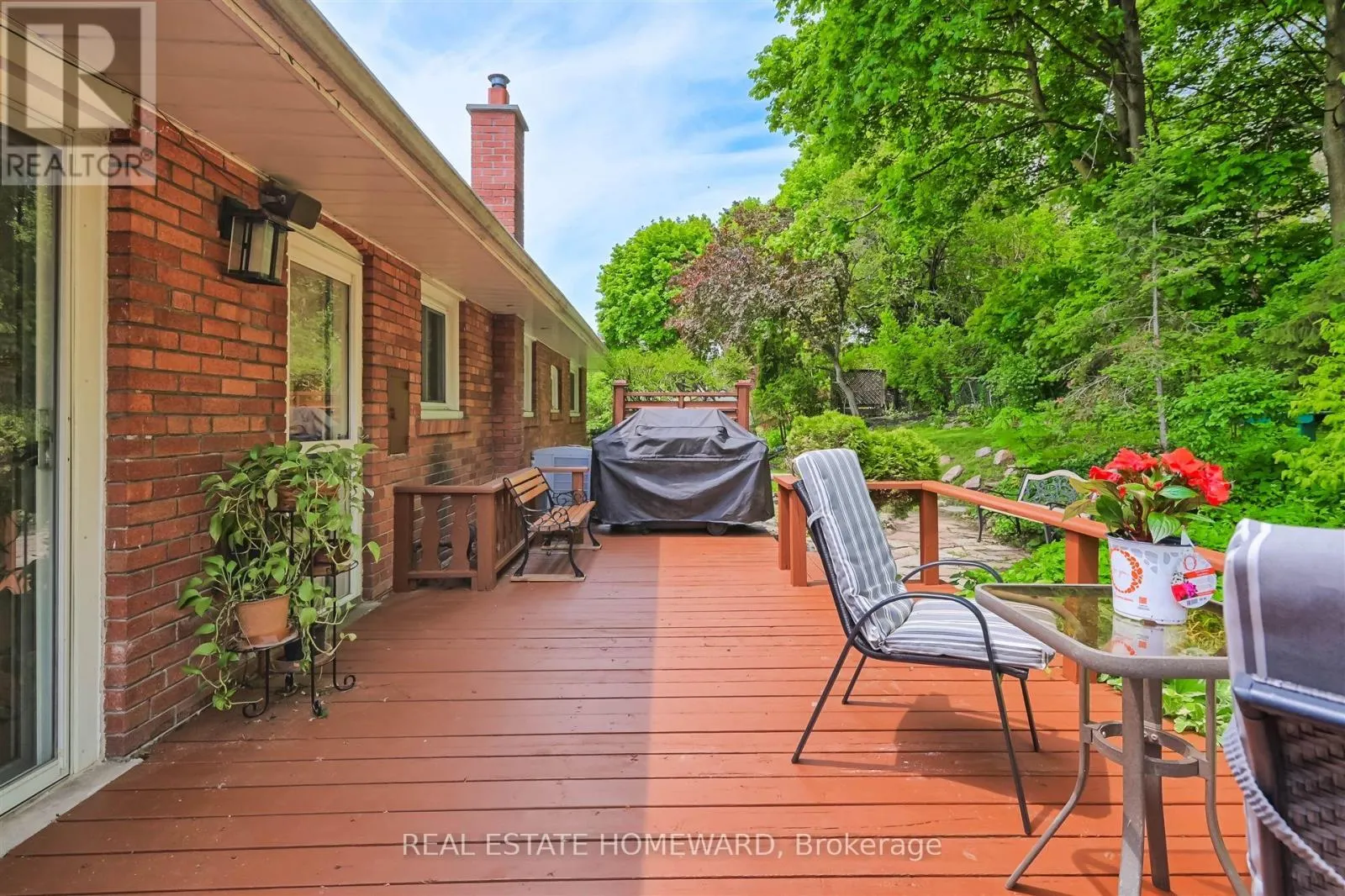 8 BURNVIEW CRESCENT