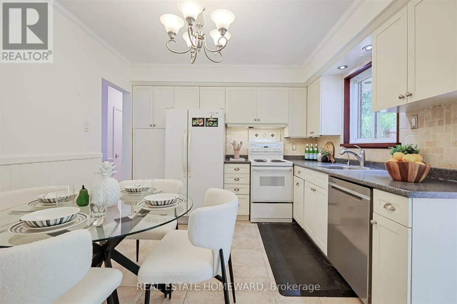8 BURNVIEW CRESCENT