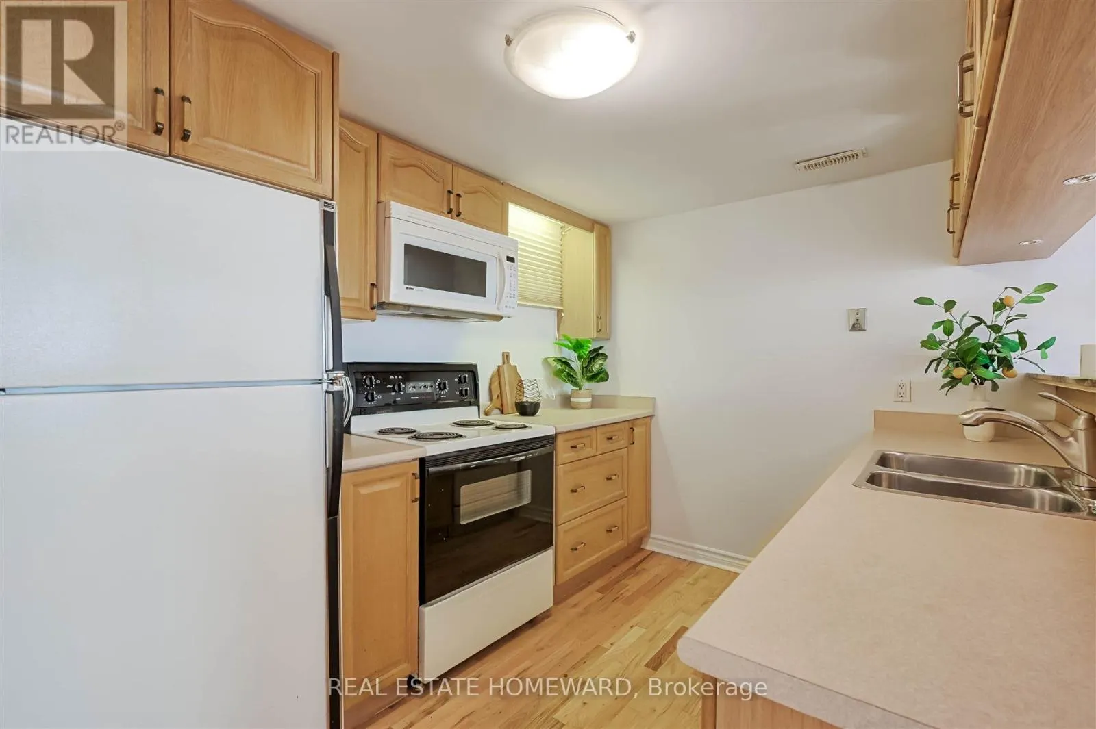 8 BURNVIEW CRESCENT
