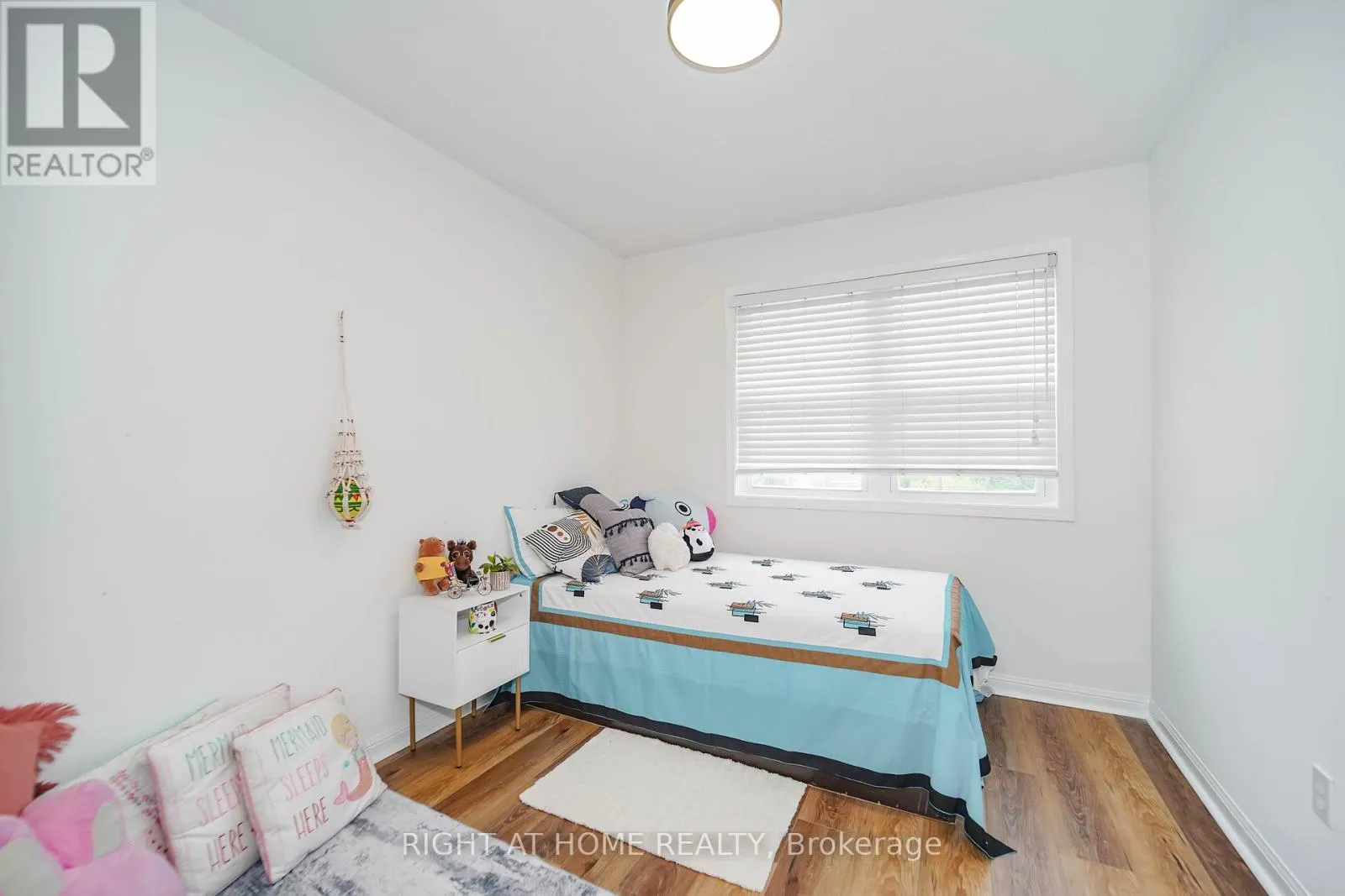 180 RAPONI CIRCLE