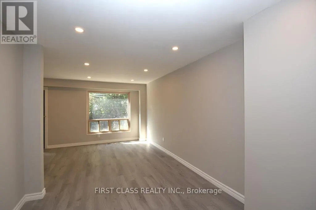 58 BRADSTONE SQUARE