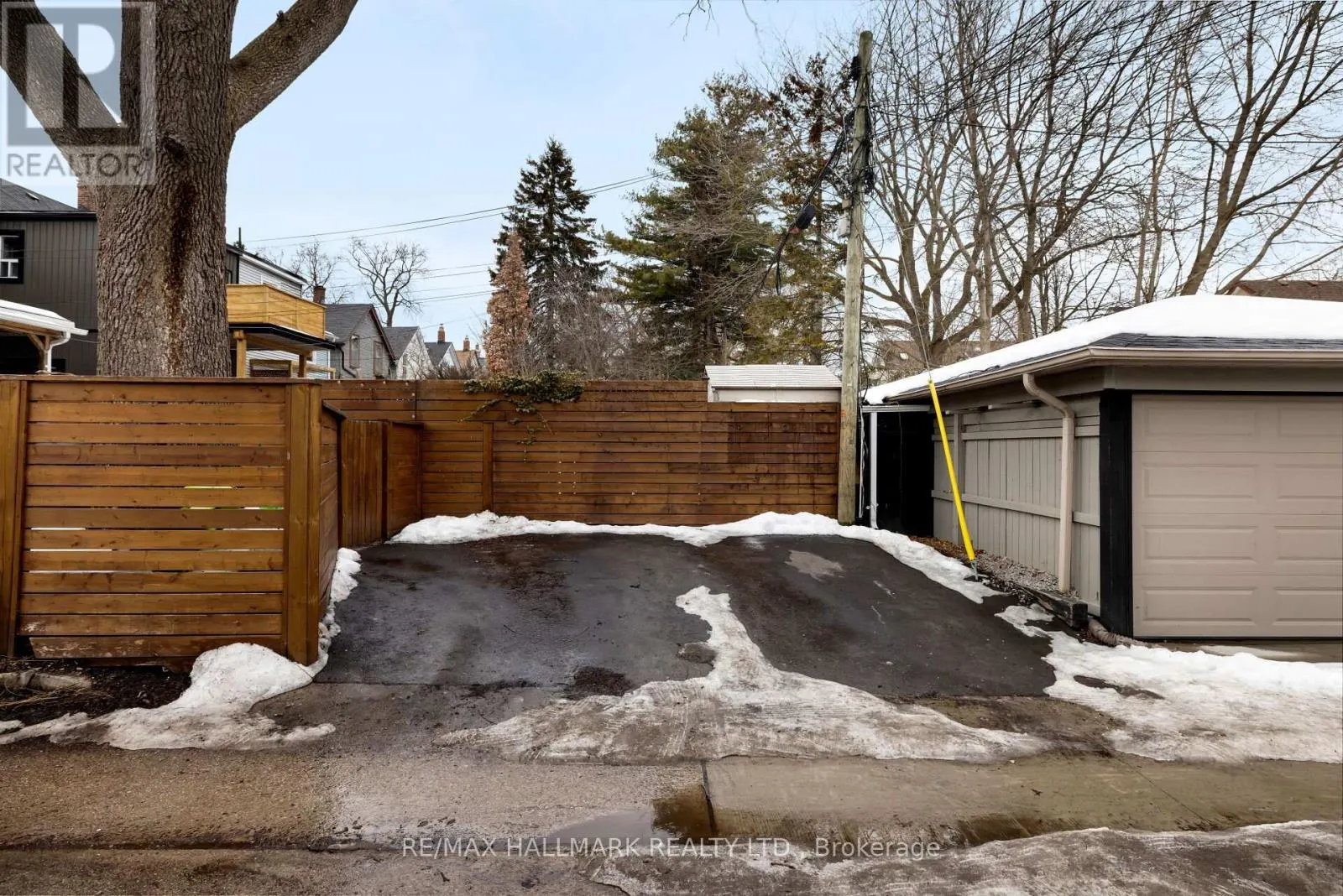 1 HERBERT AVENUE