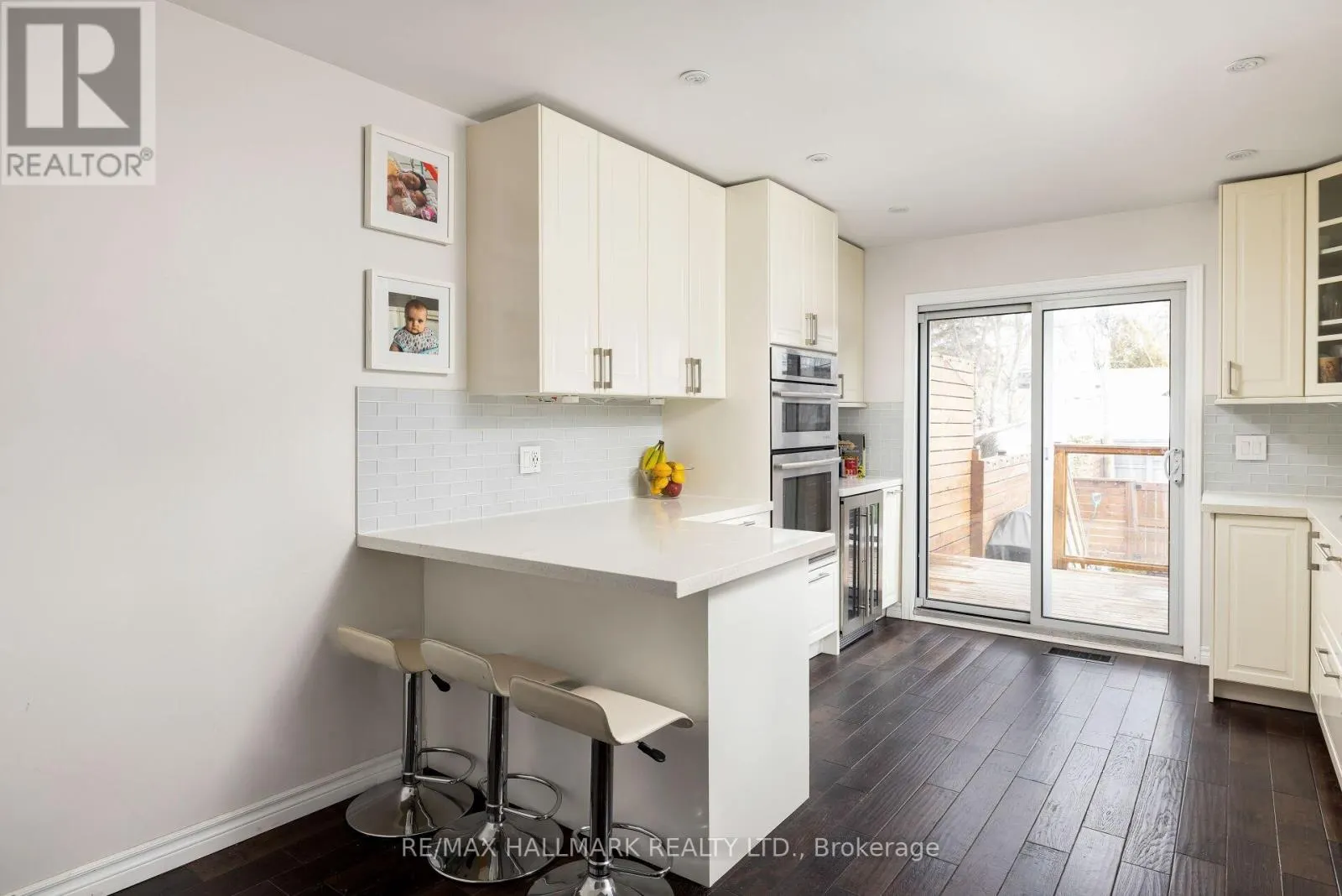 1 HERBERT AVENUE