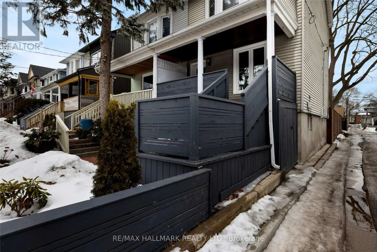 1 HERBERT AVENUE