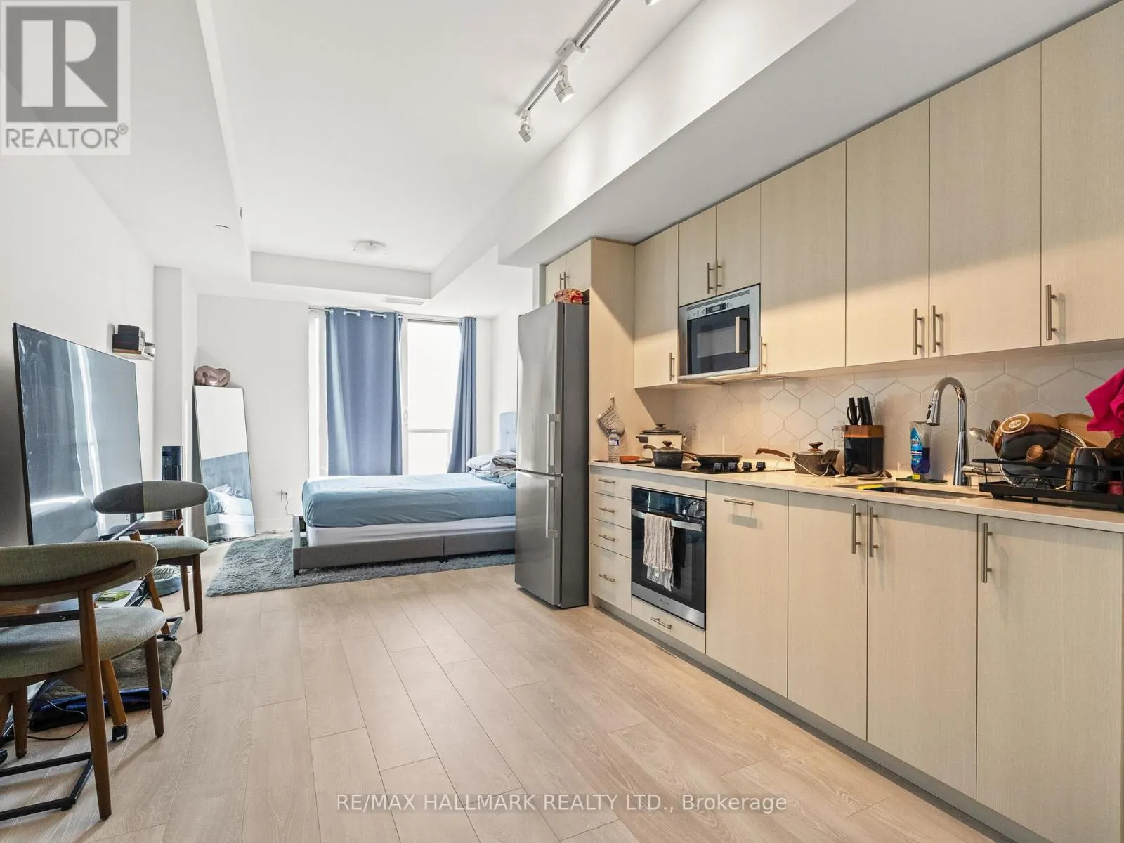 PH20 - 2545 SIMCOE STREET