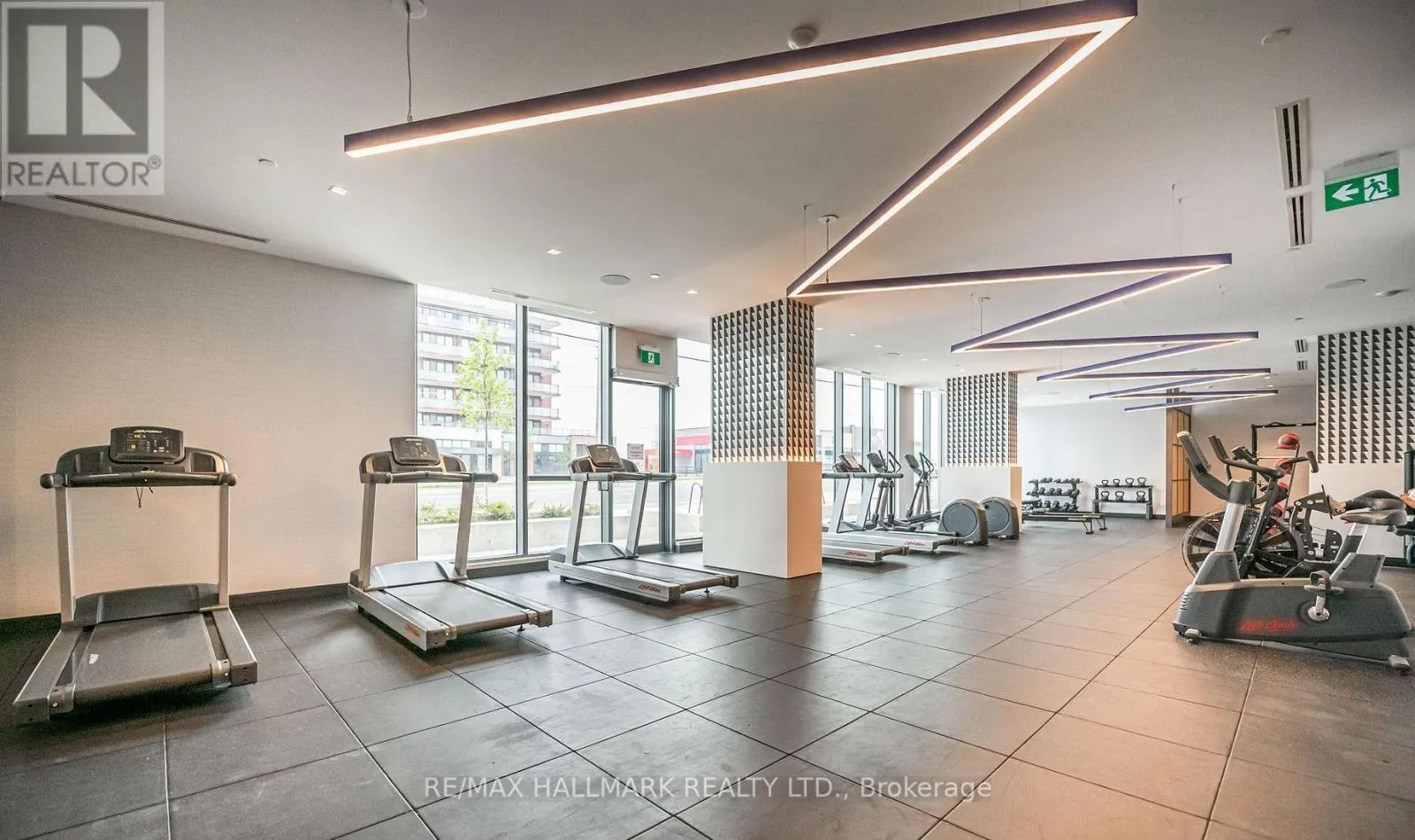 PH20 - 2545 SIMCOE STREET