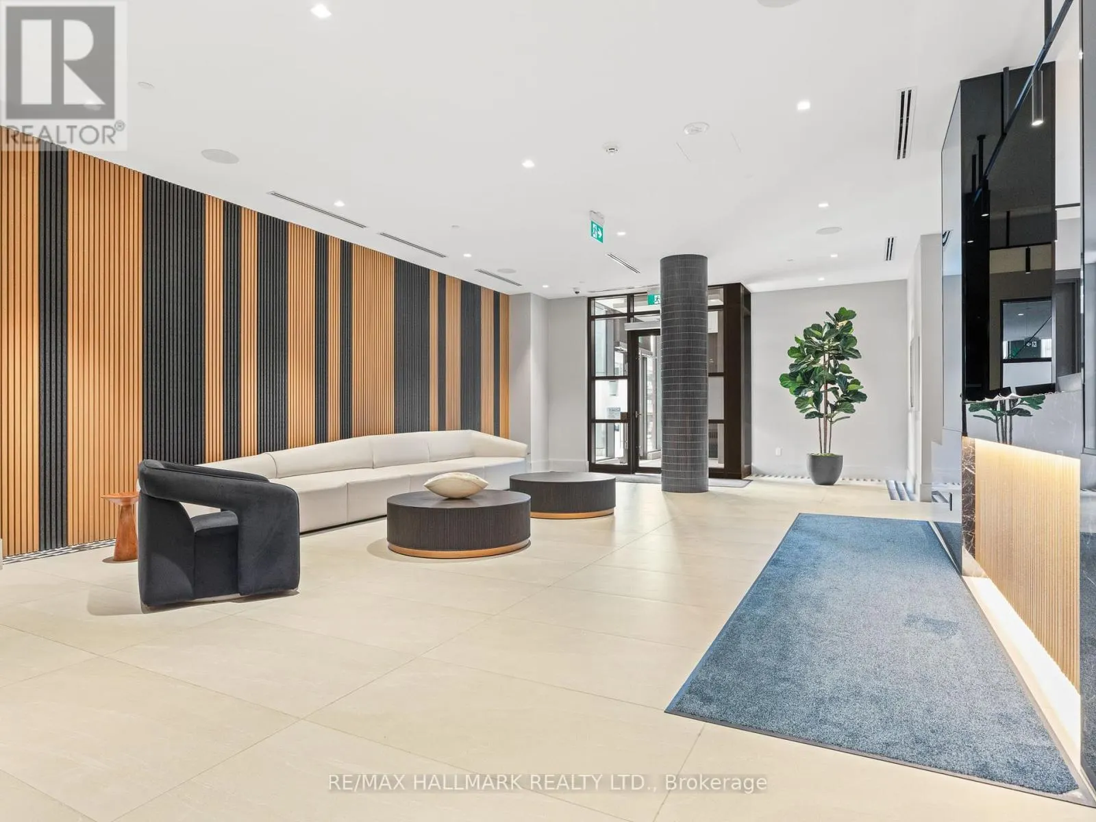 PH20 - 2545 SIMCOE STREET