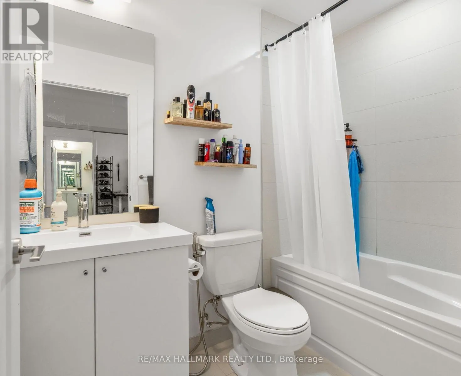 PH20 - 2545 SIMCOE STREET
