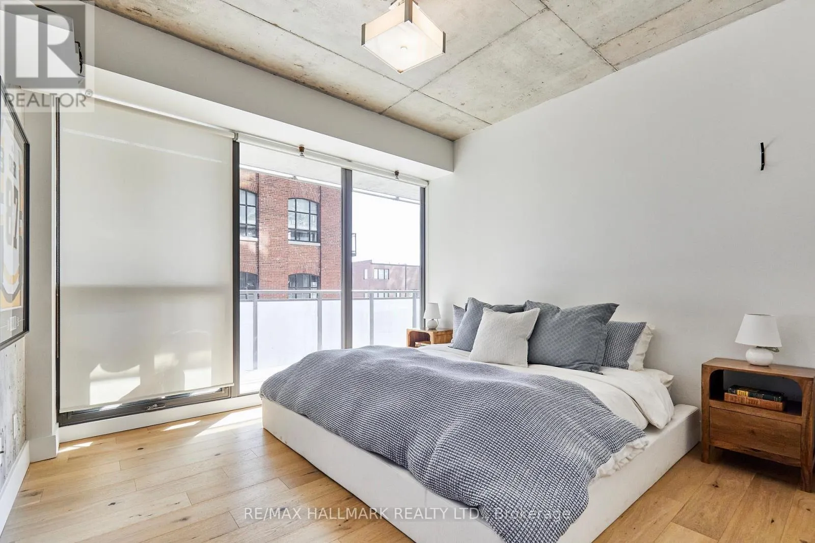 211 - 90 BROADVIEW AVENUE