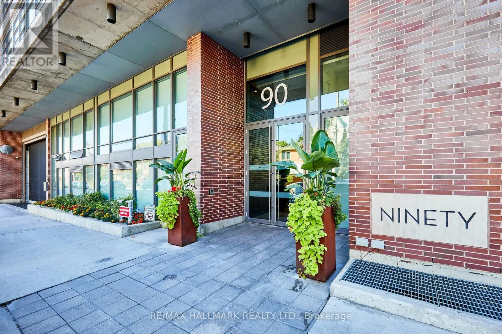 211 - 90 BROADVIEW AVENUE
