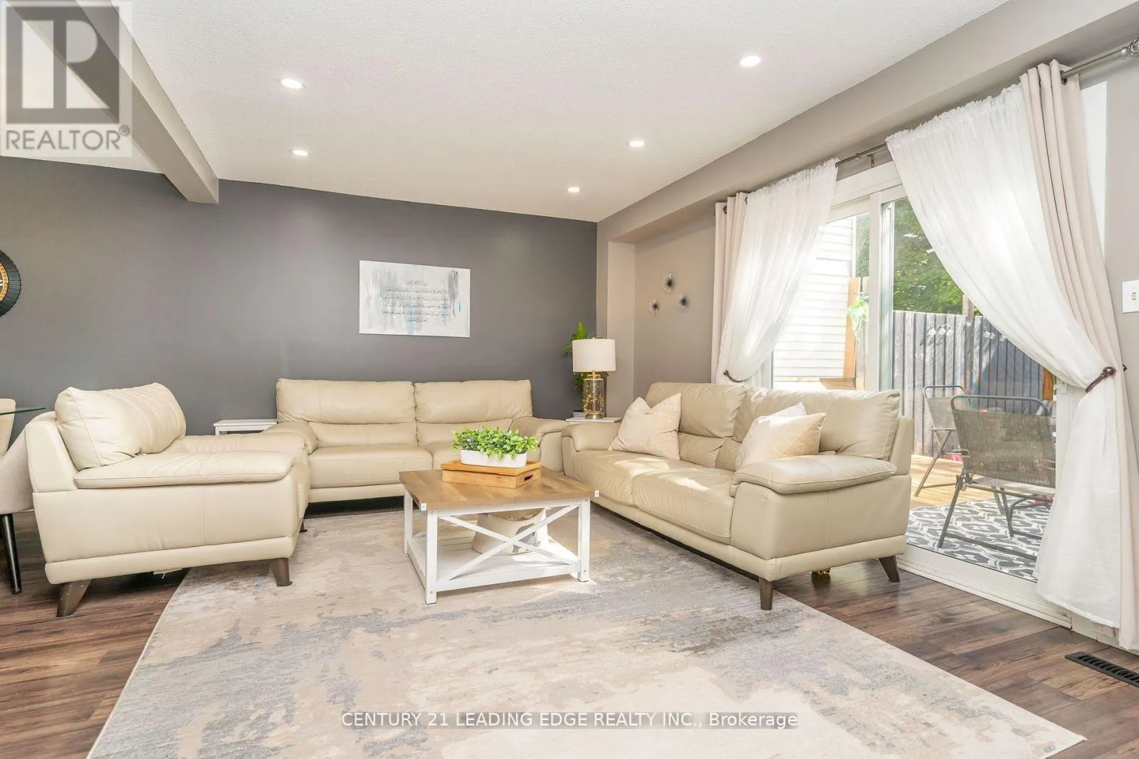 505 LANCELOT CRESCENT