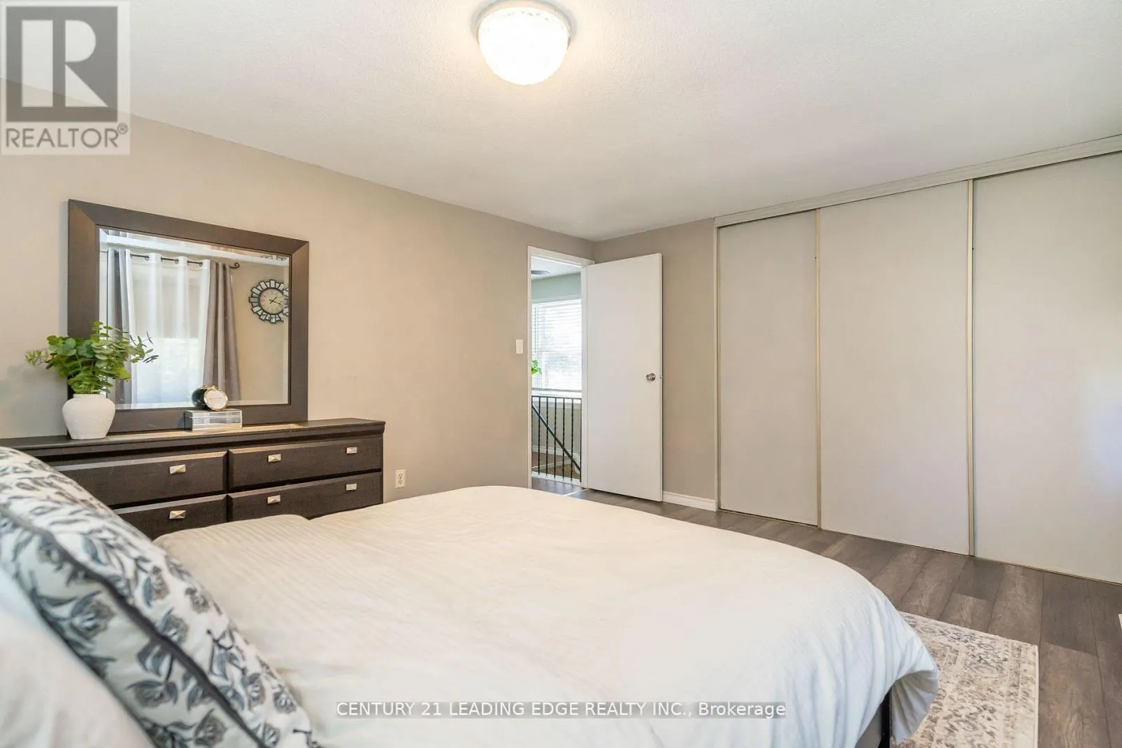 505 LANCELOT CRESCENT