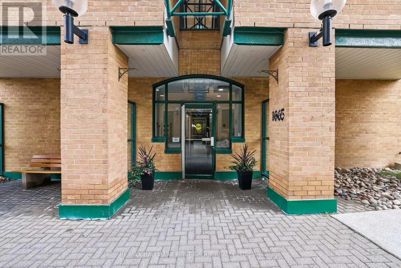 610 - 1665 PICKERING PARKWAY